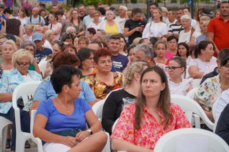 Preotul Constantin Necula, la conferința din Băile Felix: „Nu m-am uitat la filmul 21 de rubini. Am o igienă mentală foarte selectivă” (FOTO/VIDEO)