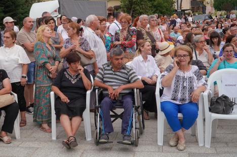 Preotul Constantin Necula, la conferința din Băile Felix: „Nu m-am uitat la filmul 21 de rubini. Am o igienă mentală foarte selectivă” (FOTO/VIDEO)