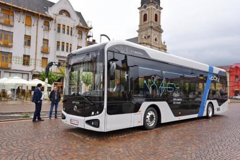 Primul autobuz electric produs în România intră în probe la Oradea (FOTO / VIDEO)