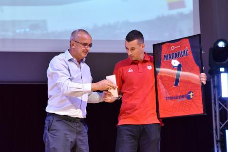 CSM CSU Oradea şi-a prezentat noul lot. Radovan Markovic a fost introdus în Hall of Fame (FOTO)