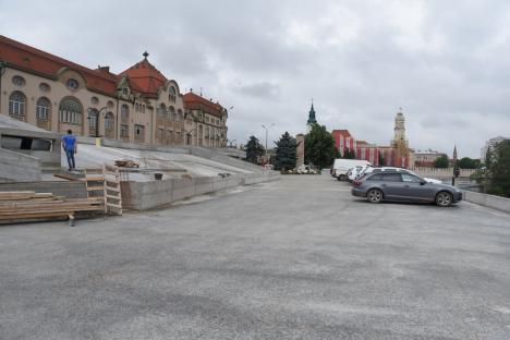 În sfârșit! Parcarea subterană din Piaţa Independenţei din Oradea s-ar putea deschide sâmbătă (FOTO / VIDEO)