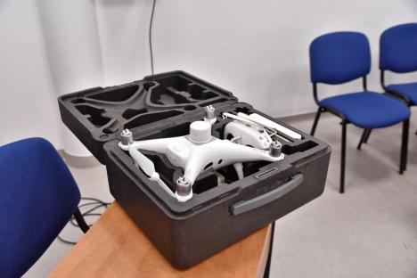 Viitorul e aici! Dronele ar putea ajuta la depăşirea crizei angajaţilor în agricultura bihoreană (FOTO)