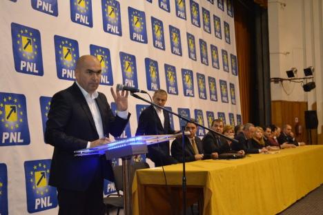 PNL Bihor şi-a lansat candidaţii la alegerile parlamentare. Bolojan: Vrem un scor de 45% (FOTO / VIDEO)