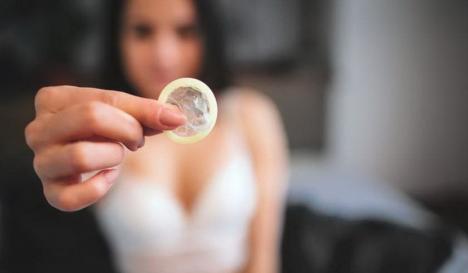 Sex protejat sau nu? 144.000 de prezervative contrafăcute, confiscate în Constanța