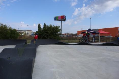 Prima pistă de pump track din Oradea a fost inaugurată. Vezi cum arată! (FOTO / VIDEO)