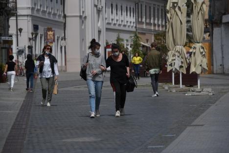 A început relaxarea! Orădenii au ieşit în stradă într-un număr mare, profitând de îmblânzirea restricţiilor (FOTO / VIDEO)