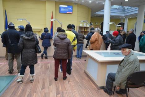 Ieşiţi la încălzire! Din cauza unei avarii, angajaţii Primăriei Oradea au lucrat săptămâna trecută la rece