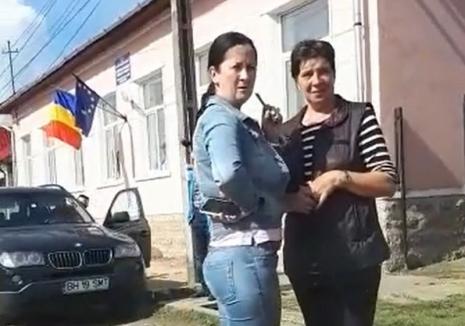 Tactica disperării la PSD: Primărița din Uileacu de Beiuș îi „consiliază” pe alegători cum să (nu) voteze (VIDEO)