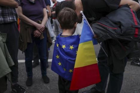 „Și noi suntem poporul”: 10.000 de persoane la manifestația pro-europeană din București (FOTO/VIDEO)