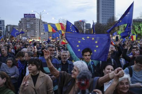 „Și noi suntem poporul”: 10.000 de persoane la manifestația pro-europeană din București (FOTO/VIDEO)