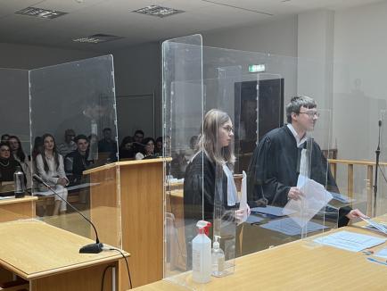 Concurs de procese simulate, la Oradea, pentru studenții de la patru universități (FOTO)