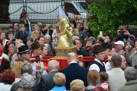 Regele Ladislau, din nou în Cetate. Peste 4.000 de credincioşi, la pelerinajul diecezan cu craniul Sfântului Ladislau (FOTO/VIDEO)
