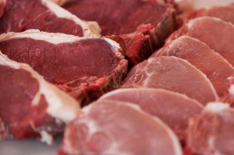 750 kilograme de carne, oprite de la vânzare de comisarii pentru Protecţia Consumatorilor Bihor