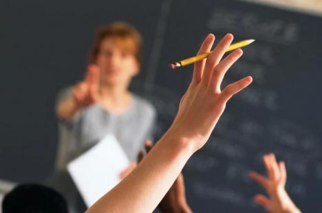 Iskola fără profesori: Majoritatea posturilor rămase vacante în şcolile din Bihor sunt ale dascălilor maghiari