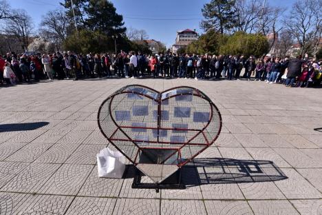 Inima din inima orașului: Orădenii pot trimite capace la reciclare, în scop caritabil (FOTO)