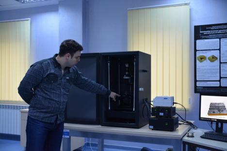 Universitarii orădeni fac cercetări în nanotehnologie, cu aparate de ultimă oră (FOTO)