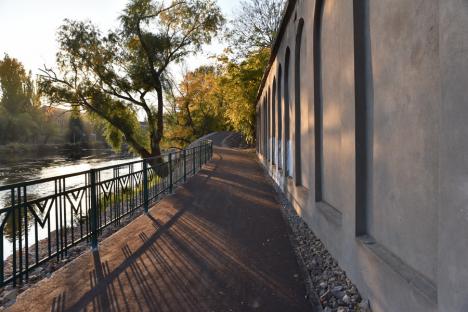 Promenadă nouă: A fost finalizată noua promenadă de pe malul Crișului (FOTO)