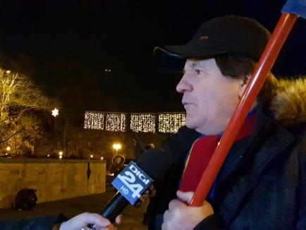 Comemorarea Revoluţiei, la Oradea: Noţiunea de 'penal' va fi desfiinţată, dar s-ar putea ca noi, cei care protestăm, să devenim vinovaţi! (FOTO / VIDEO)