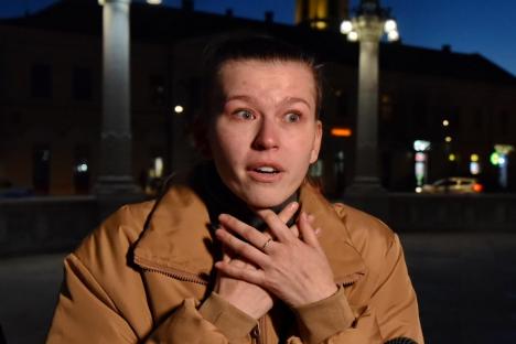 Yuliana şi Yelyzaveta, două tinere din Ucraina, la protestul din Oradea: 'Ne rugăm pentru cei de acasă, oamenii sunt speriaţi, s-au refugiat în subteran' (FOTO/VIDEO)