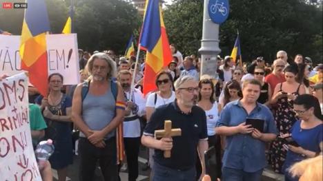 Protest împotriva „dictaturii sanitare”, în Bucureşti. Arafat, despre manifestanţi: „Îi aşteptăm la spital” (VIDEO)