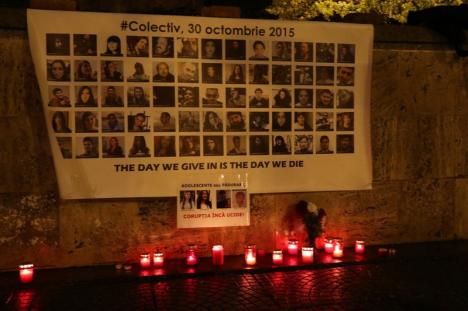 Orădenii nu s-au înghesuit să comemoreze victimele din Colectiv. Doar o mână de oameni au ieșit la protest în Parcul 1 Decembrie (FOTO)