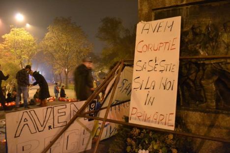 Protest îndoliat, sâmbătă seara, în Parcul 1 Decembrie (FOTO)