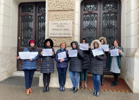 Protest al consilierilor de probațiune în Oradea: Condamnaţii, puşi pe pauză!
