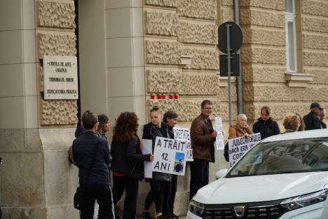 'Am rămas cu gust amar': Părinţii lui Horia Chiva l-au întâlnit în sala de judecată pe şoferul care le-a ucis copilul (FOTO/VIDEO)