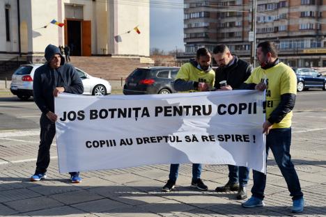 Un nou protest anti mască și anti vaccinare în Oradea, organizat de susținătorii controversatului deputat Mihai Lasca (FOTO / VIDEO)