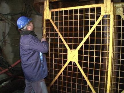Protest la Băiţa: Minerii s-au blocat în subteran de teamă că mina va fi închisă