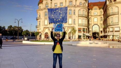 #Rezist: Protestatarii din Piața Unirii au marcat Ziua Europei într-un mod inedit (FOTO)