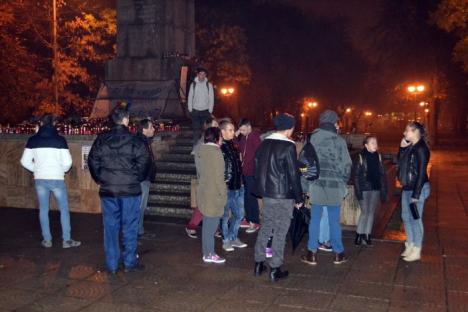 Revoluţia Colectiv: Numărul protestatarilor orădeni a scăzut la 40 (FOTO / VIDEO)