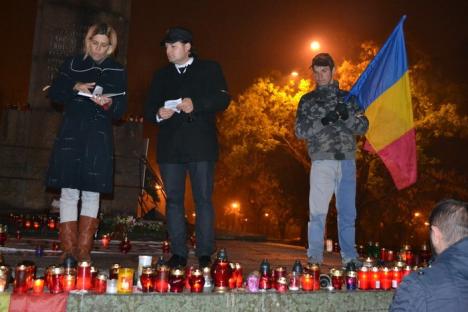 Revoluţia Colectiv: Numărul protestatarilor orădeni a scăzut la 40 (FOTO / VIDEO)