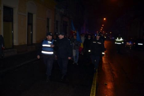 Revoluţia Colectiv: Numărul protestatarilor orădeni a scăzut la 40 (FOTO / VIDEO)