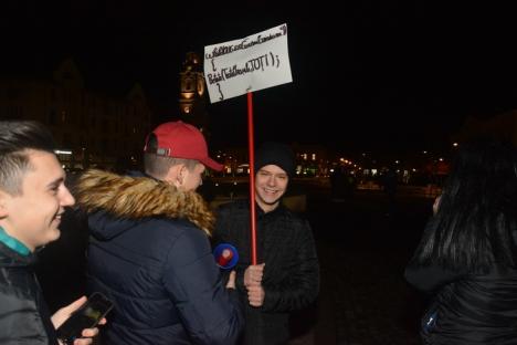 A început protestul, în Piața Unirii (FOTO / VIDEO)