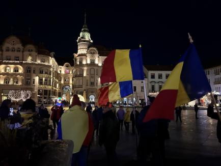 O primă manifestație pro-Georgescu în Oradea: „Este trup și suflet alături de popor” (FOTO/VIDEO)