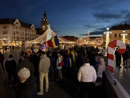 O primă manifestație pro-Georgescu în Oradea: „Este trup și suflet alături de popor” (FOTO/VIDEO)