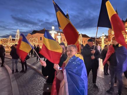 O primă manifestație pro-Georgescu în Oradea: „Este trup și suflet alături de popor” (FOTO/VIDEO)