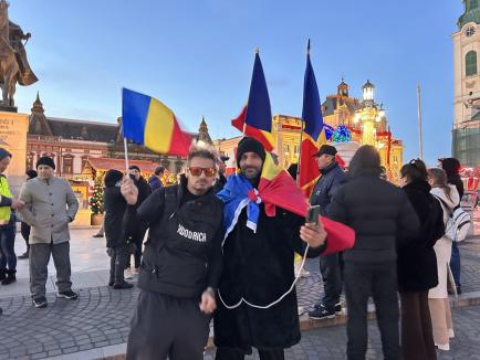 O primă manifestație pro-Georgescu în Oradea: „Este trup și suflet alături de popor” (FOTO/VIDEO)