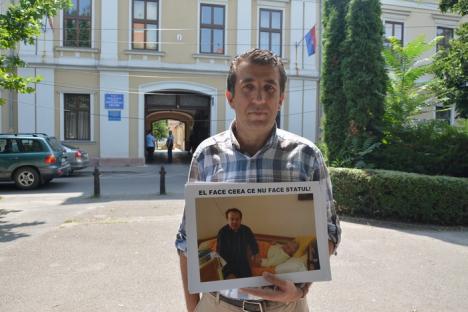 'El face ceea ce nu face Statul': O mână de orădeni s-au solidarizat cu proprietarul azilului din Dumbrava, amendat pentru muncă la negru (FOTO)