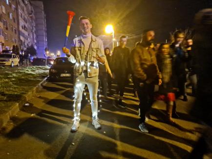 Protest restrâns în Oradea, în prima seară când a apărut şi deputatul Mihai Lasca (FOTO / VIDEO)