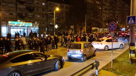 Protest în Oradea. Peste 2.000 de persoane, între care și luptătorul Sandu Lungu, cer ridicarea restricţiilor anti-Covid (FOTO / VIDEO)