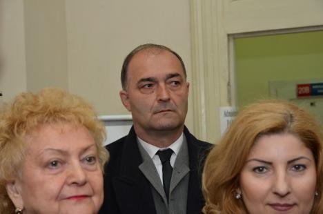 Propuneri PSD la Consiliul Local Oradea: fosta PDL-istă Adelina Coste, doctorul Mohan jr., profesorul Nicolae Avram, ecologistul Togor şi fostul şef de la FC Bihor Fodor (FOTO)
