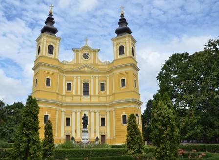 'Punţi crişene' Reabilitarea pe bani europeni a şase biserici orădene s-a încheiat