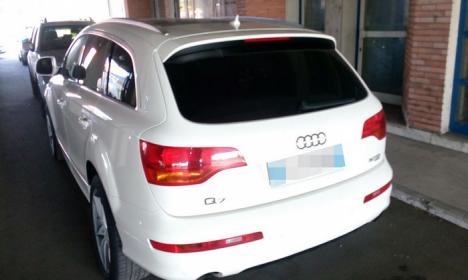 O nouă captură în Borş. Poliţiştii de frontieră au descoperit un Audi Q7 furat din Italia