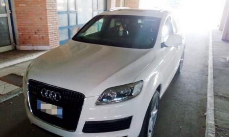 O nouă captură în Borş. Poliţiştii de frontieră au descoperit un Audi Q7 furat din Italia