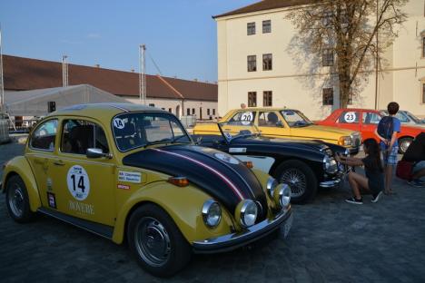 Pagubă de 10.000 euro! Hoţii au furat instalaţia de cronometrare a Raliului Carpaţi Retro, desfăşurat în premieră în Bihor (FOTO)