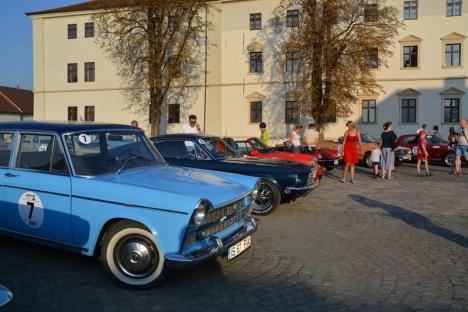 Pagubă de 10.000 euro! Hoţii au furat instalaţia de cronometrare a Raliului Carpaţi Retro, desfăşurat în premieră în Bihor (FOTO)