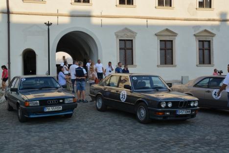 Pagubă de 10.000 euro! Hoţii au furat instalaţia de cronometrare a Raliului Carpaţi Retro, desfăşurat în premieră în Bihor (FOTO)