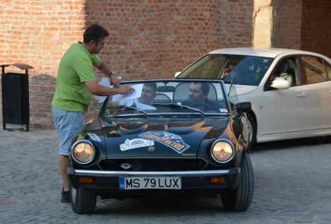 Pagubă de 10.000 euro! Hoţii au furat instalaţia de cronometrare a Raliului Carpaţi Retro, desfăşurat în premieră în Bihor (FOTO)